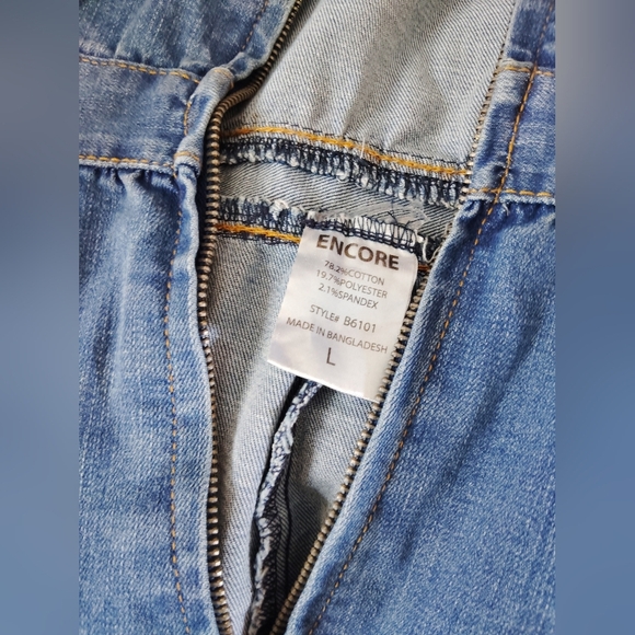 Encore Jean Denim Short Sleeved Romper Size Large! - Picture 7 of 8